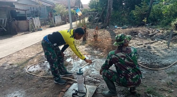 Hari ke-18 TMMD ke-129, Satgas Kodim 0418/Palembang Cek Fungsi Sumur Bor di Mushola Hidayatullah