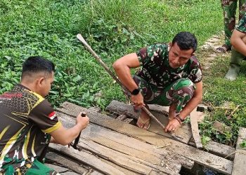Satgas TMMD Pastikan Akses Rumah Ibu Suwarni Aman dan Layak Dilalui