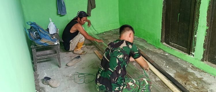 Kompak dan Solid, Hari Ke-21 Personel Satgas TMMD Tuntaskan Finishing RTLH Bapak Karyo