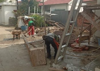 Semangat Personel Yonif 950 Warnai Hari Ke-22 TMMD di Talang Jambe