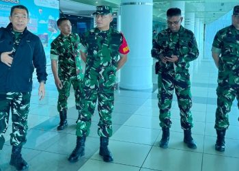 Sambutan Hangat di Bandara Awali Kunjungan Tim Wasev TMMD ke-129 di Palembang