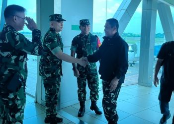 Wadan Satgas TMMD ke-129 Kodim 0418/Palembang Sambut Kedatangan Katim Wasev di Bandara SMB II
