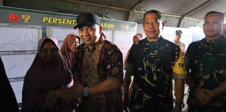 Katim Wasev Pastikan Bantuan Sembako TMMD Tepat Sasaran bagi Warga