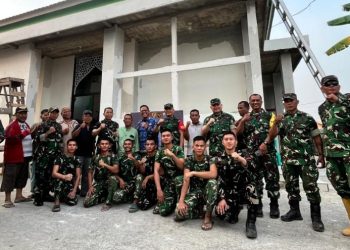 Momen Kebersamaan Ketua Tim Wasev Tegaskan Kemanunggalan TNI Bersama Rakyat