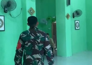 Progres Rehabilitasi Mushola Baitul Maghfurin Berlanjut, Danton Satgas Cek Pengecoran Parit Samping