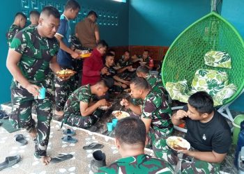 TMMD Bukan Sekadar Membangun Fisik, Makan Bersama Jadi Simbol Kedekatan TNI dan Rakyat