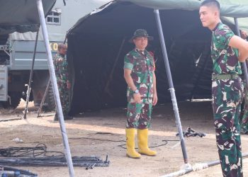 Jelang Penutupan TMMD ke-129, Wadansatgas Cek Pemasangan Tenda di Lokasi Acara