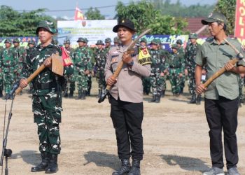 Penyerahan Alat Satgas Tandai Berakhirnya TMMD ke-129 Kodim 0418 Palembang di Kelurahan Talang Jambe Kota Palembang