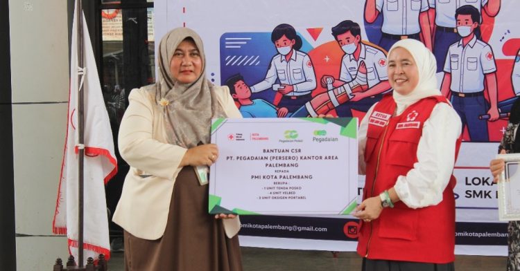 PT Pegadaian (Persero) Area Palembang Salurkan Bantuan CSR untuk PMI Kota Palembang