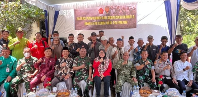 Tim Penyuluhan Karhutla Mabes TNI Sosialisasikan Pencegahan Karhutla kepada Warga Plaju
