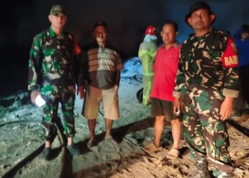 Kebakaran Lahan Kembali Terjadi di Sukajaya ,Soak Simpur Kota Palembang, Babinsa dan Warga Bantu Padamkan Api