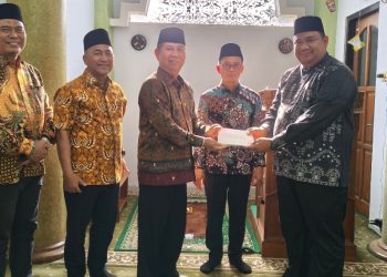 Perkuat Moral Kontingen, Kakanwil Kemenag Sumsel Salurkan Bantuan Dana untuk Kafilah MTQ Nasional di Semarang