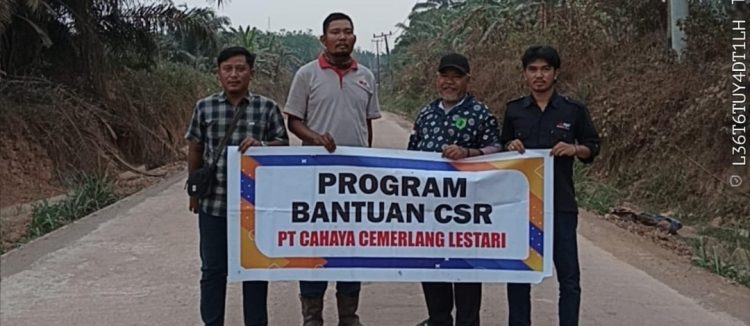 PT CCL Kembali Wujudkan Komitmen Perbaiki Jalan Penghubung B2-Mekar Jadi-Bentayan