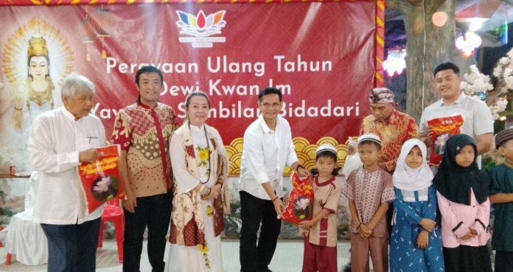 HUT Yayasan Sembilan Bidadari ke -22 Tahun dan Peringatan Dwi Kwan Im, Tebarkan Damai dan Berbagi Kasih dengan Anak Yatim